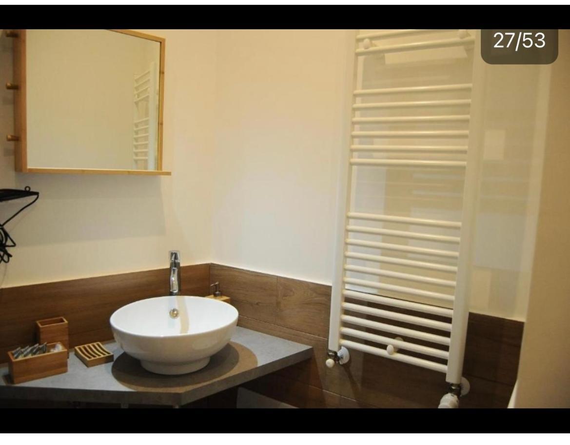 קוסנזה The Corner 180 Suite מראה חיצוני תמונה